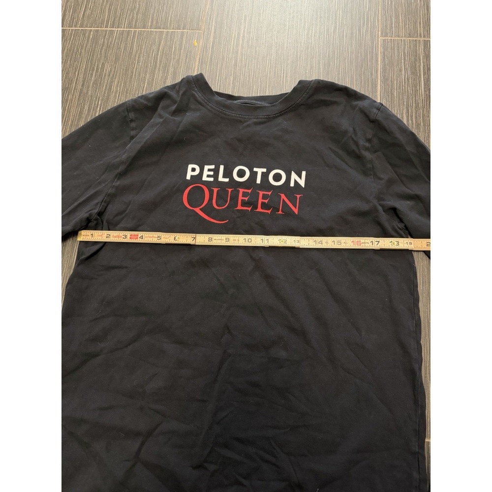 Peloton Queen Sz S Dont Stop Me Now Long Sleeve Tee Shirt Collab Spin Bike - Picture 3 of 6